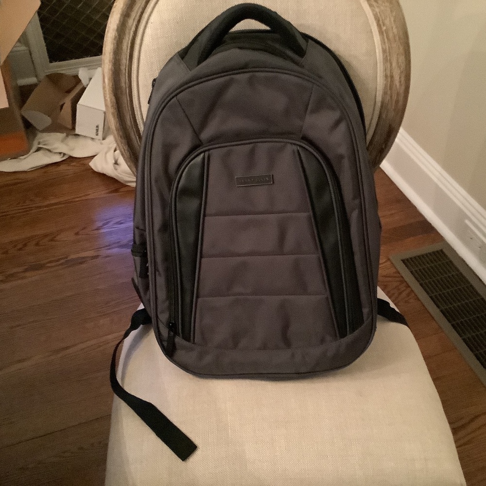 Perry Ellis men’s backpack
